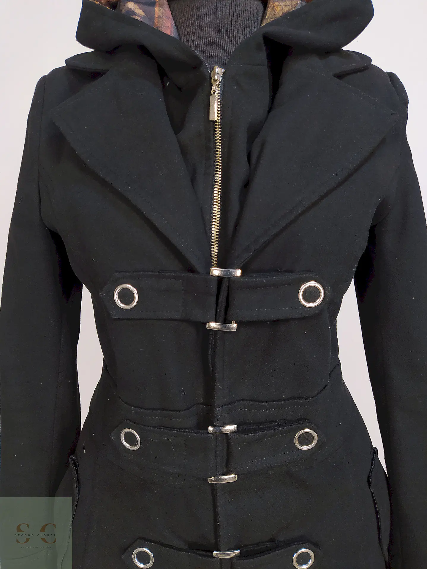 Abrigo Oyku Negro con Gorro Desmontable Talla 40 M 4