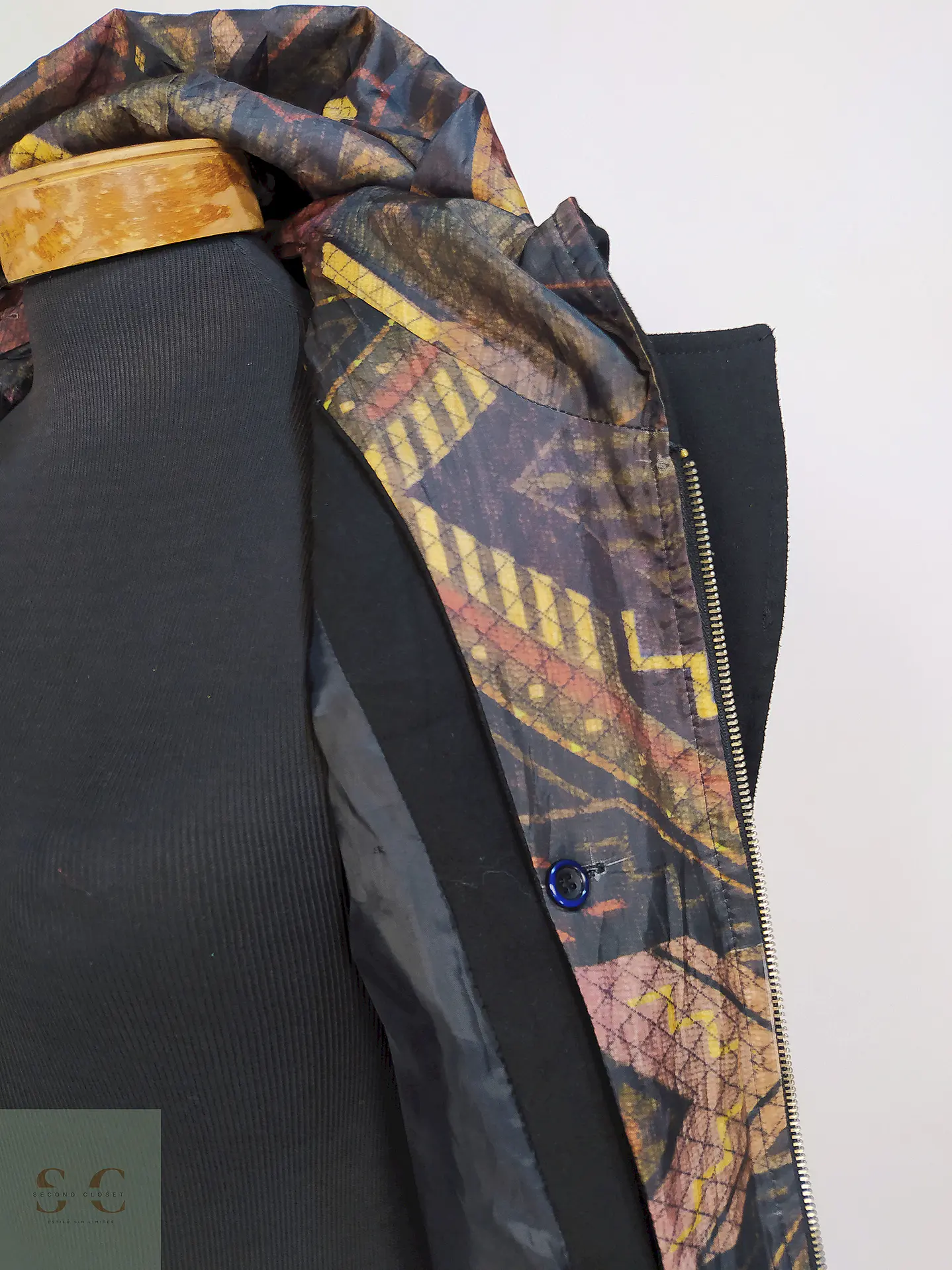 Abrigo Oyku Negro con Gorro Desmontable Talla 40 M 10