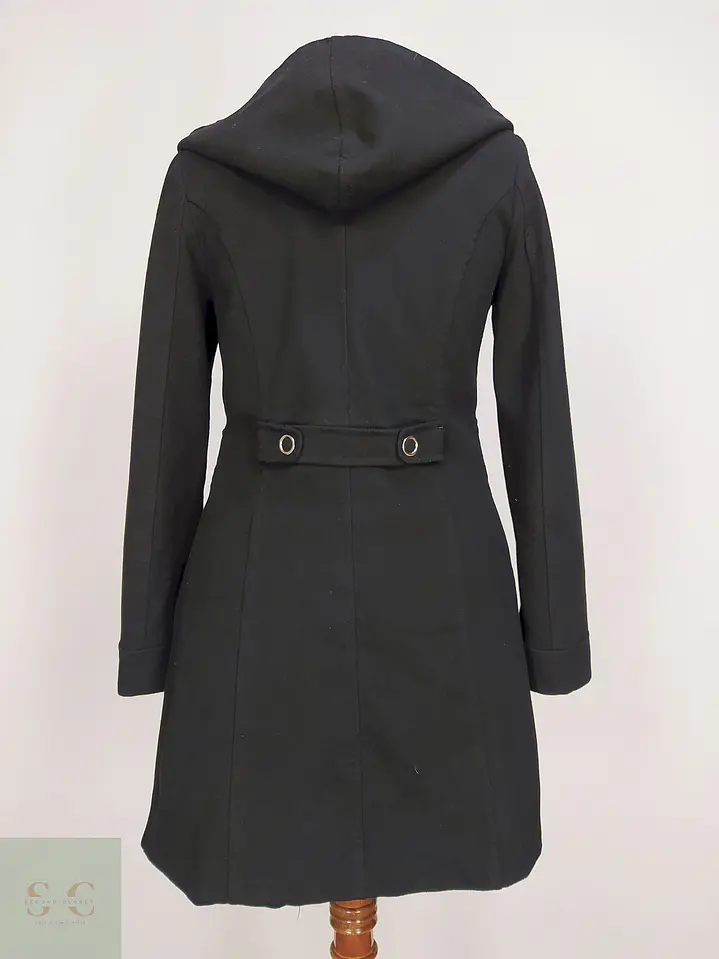 Abrigo Oyku Negro con Gorro Desmontable Talla 40 M 11