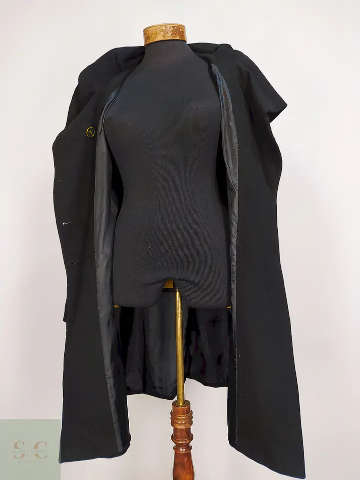 Abrigo London Negro con Gorro y Cinto Rojo Talla 40 M 7