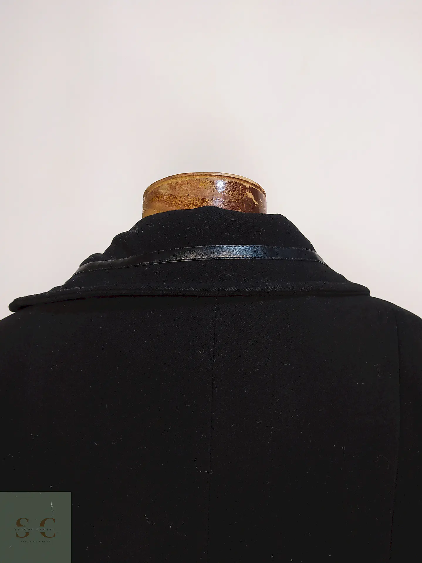 Abrigo Er Kar Negro Talla 44 XL 8