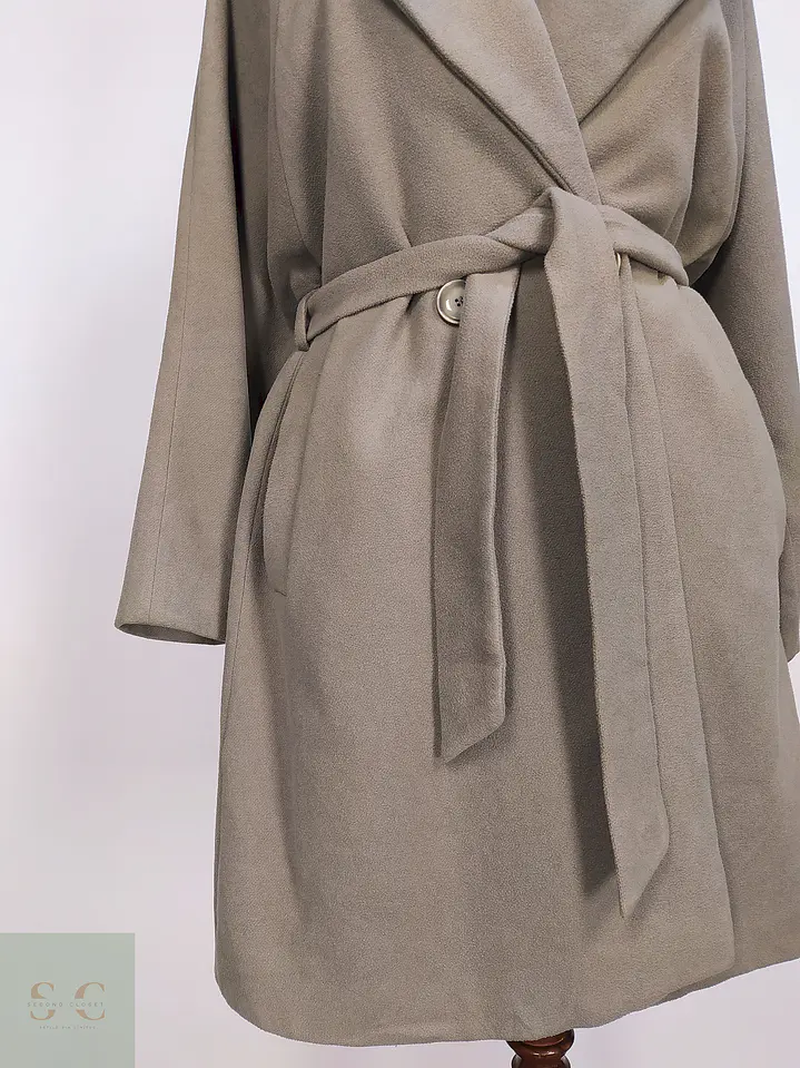 Abrigo Hennin Verde con Cinto Poliéster Talla 38 S/M 2