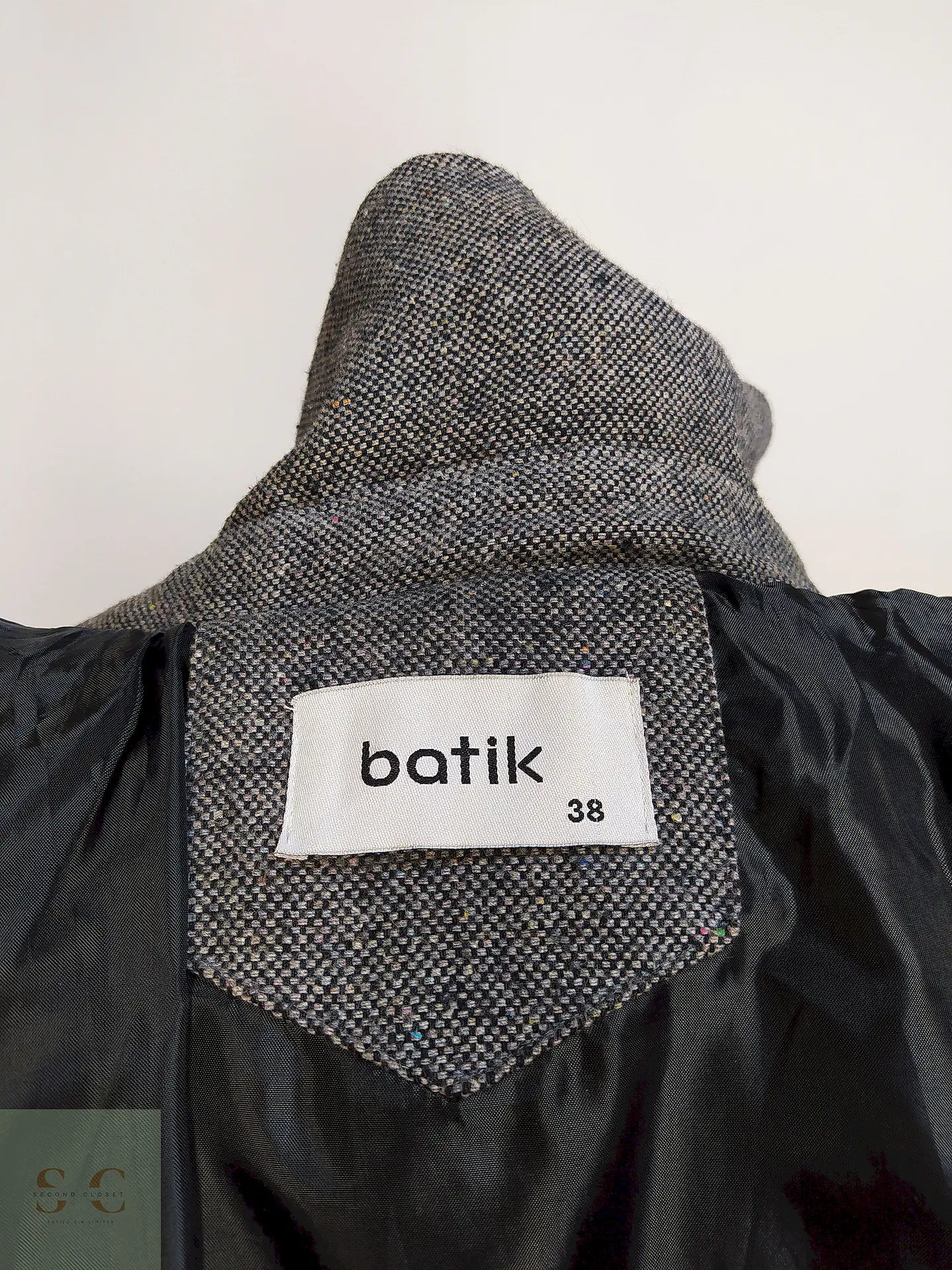 Abrigo Batik Gris Algodón con Cinto Talla 40 M 10