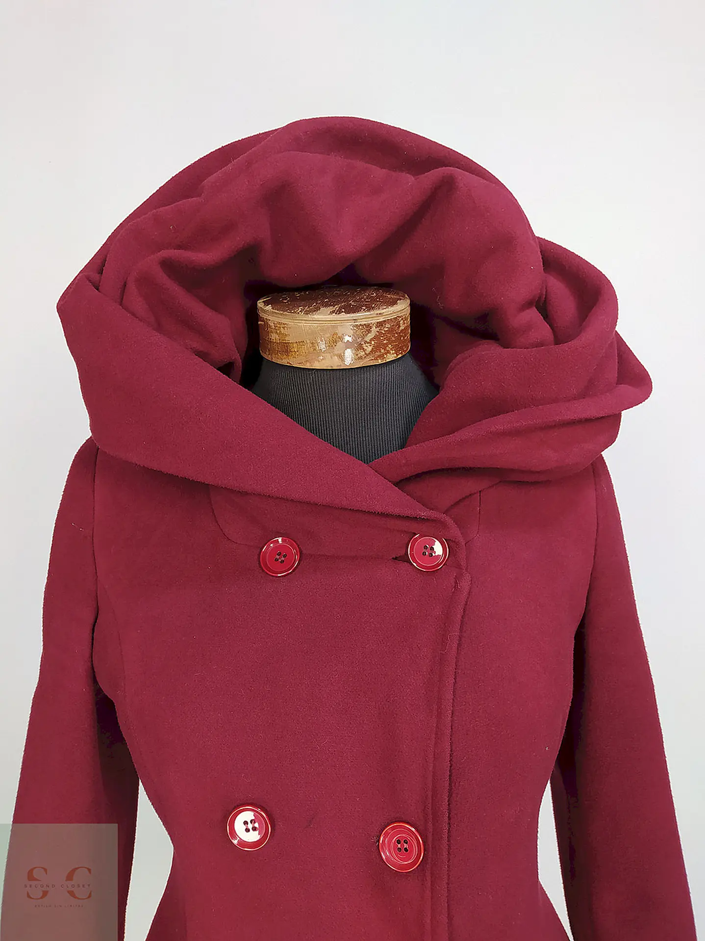 Abrigo Yazi Burdeos con Gorro Talla 40 M 5