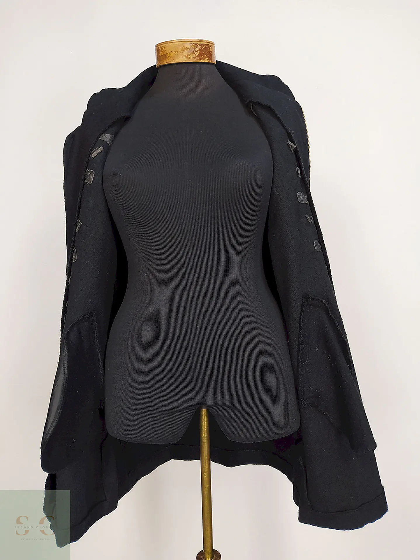 Abrigo Negro Algodón Talla SM 8