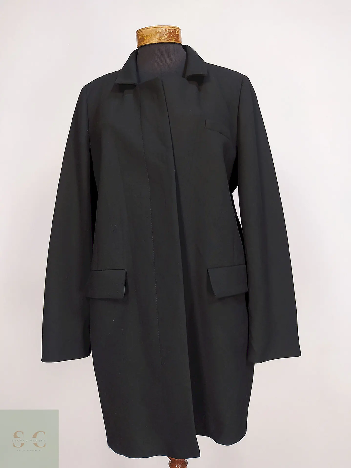 Abrigo Negro Fuchs Schmitt – Talla XL 1
