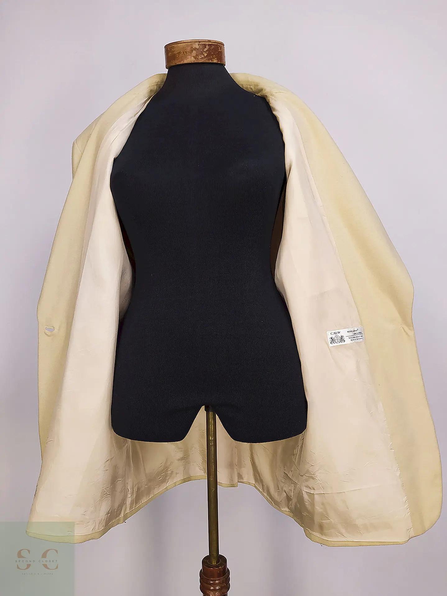 Blazer Miss Britt Beige Lana cordero y Angora Talla 2XL  5
