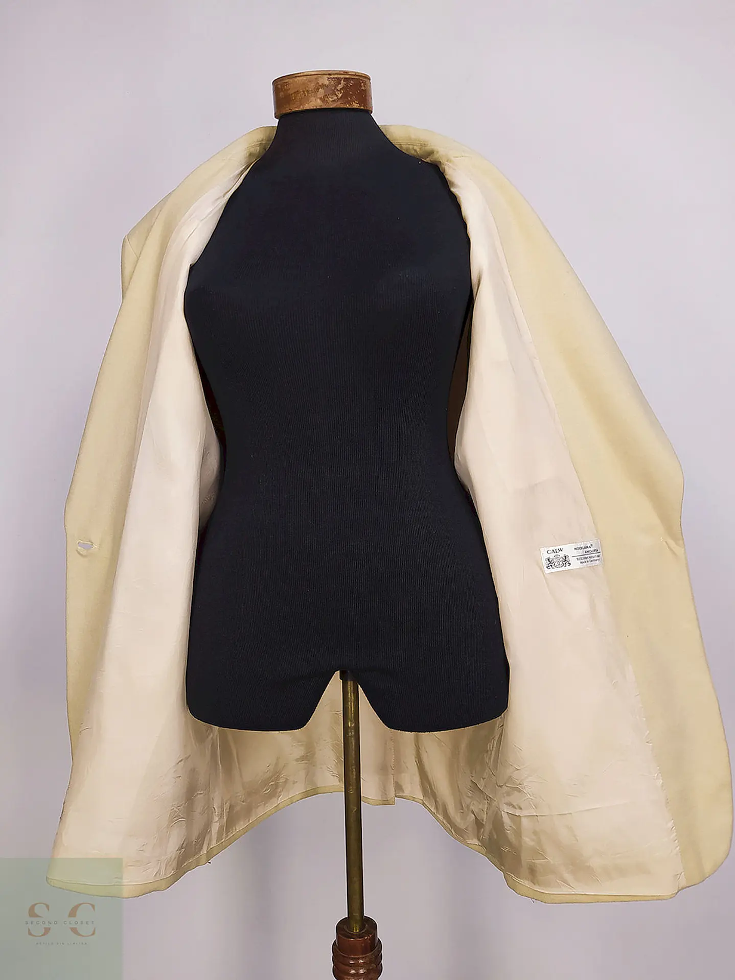 Blazer Miss Britt Beige Lana cordero y Angora Talla 2XL  6