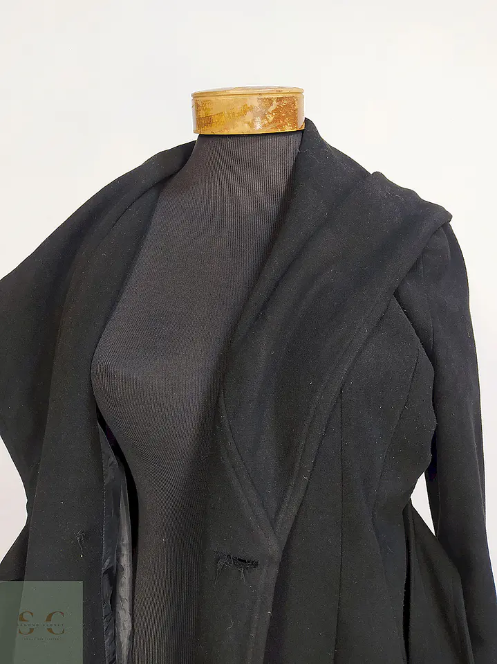 Abrigo Ekol Negro con Cinturón y Gorro Talla LXL 5