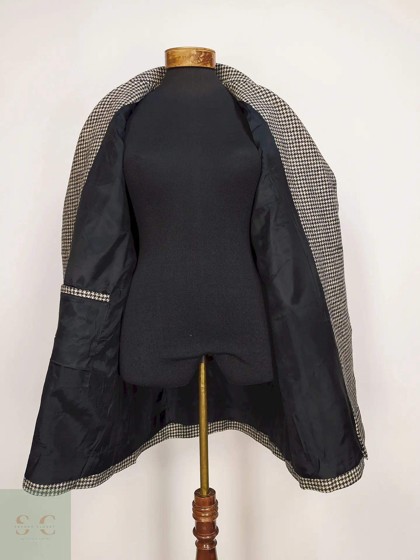 Abrigo Cruzado Alorna Dillards 100% Lana Virgen Pata de Gallo Negro Blanco Talla 44 10
