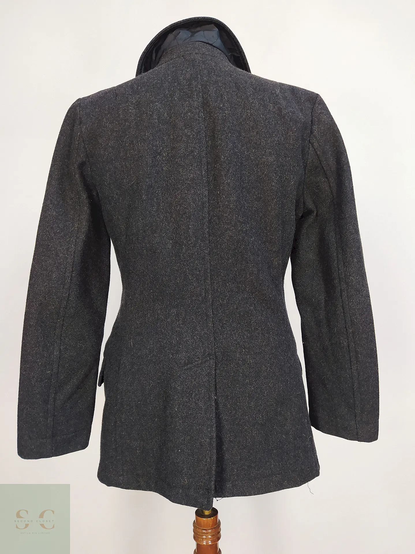 Abrigo Cruzado Plomo GAP 80% Lana Talla SM 15