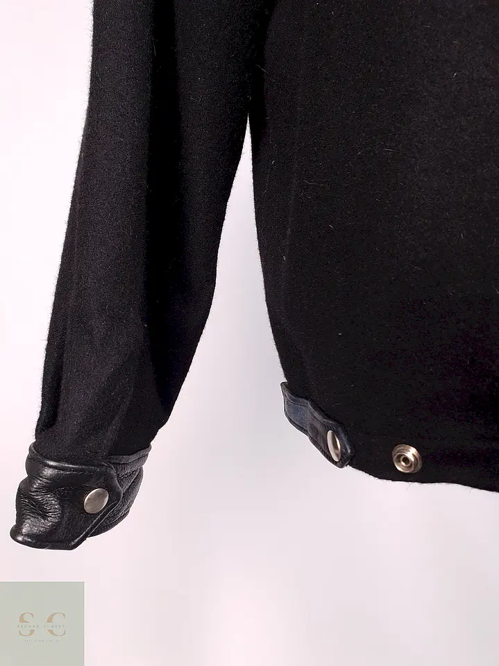 Chaqueta Negra Roots Made in Canadá 75% Lana Detalles Cuero Talla L 15