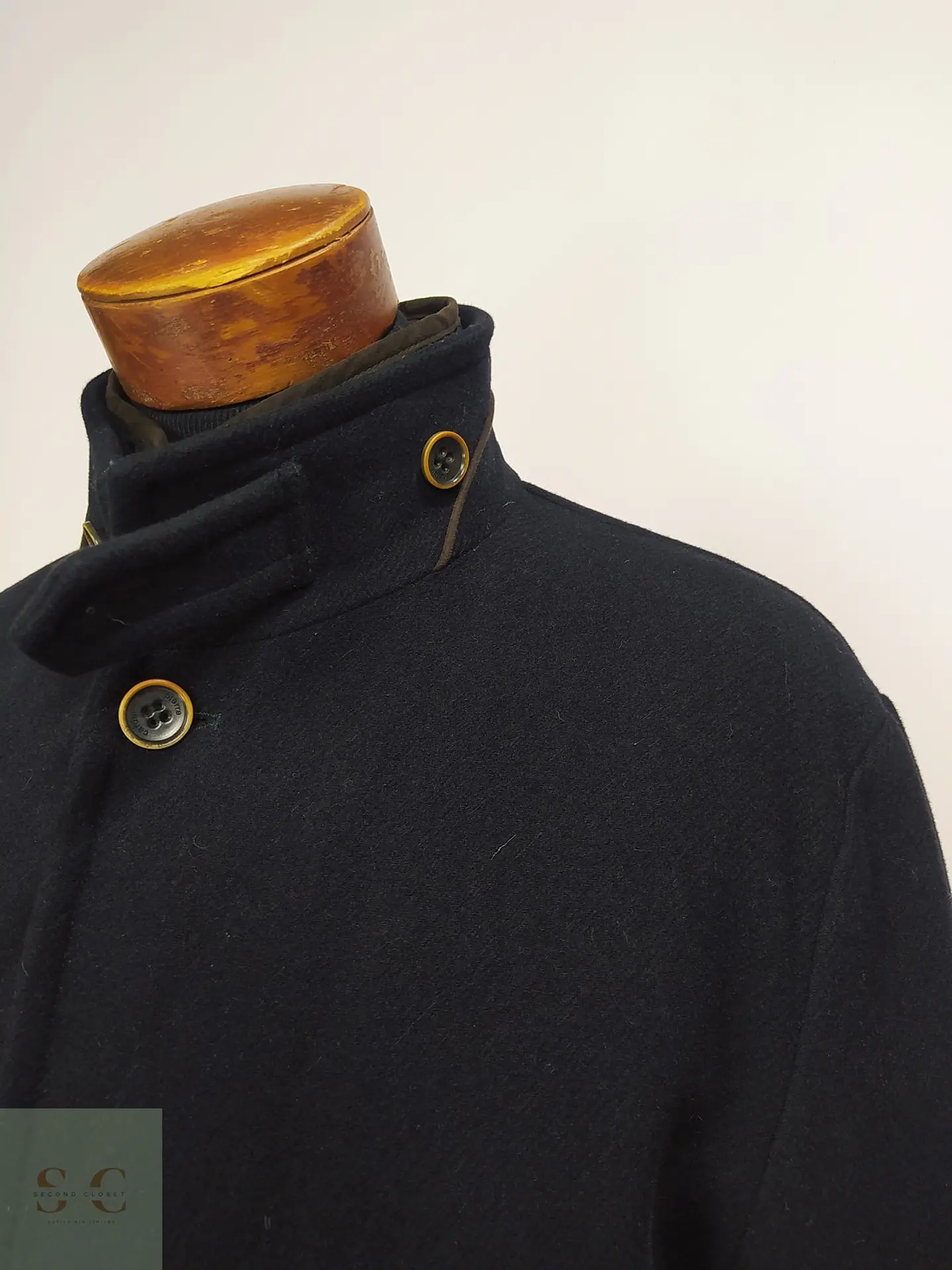 Abrigo Pierre Cardin París Negro con Pechera Acolchada Talla XL 3