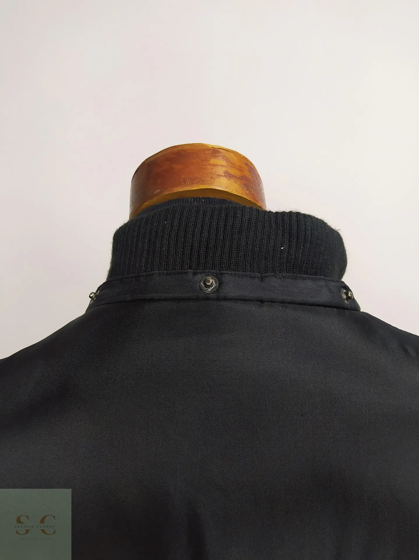 Chaqueta Acolchada Combinada Gris y Negra UMM DJ Set Talla L 11