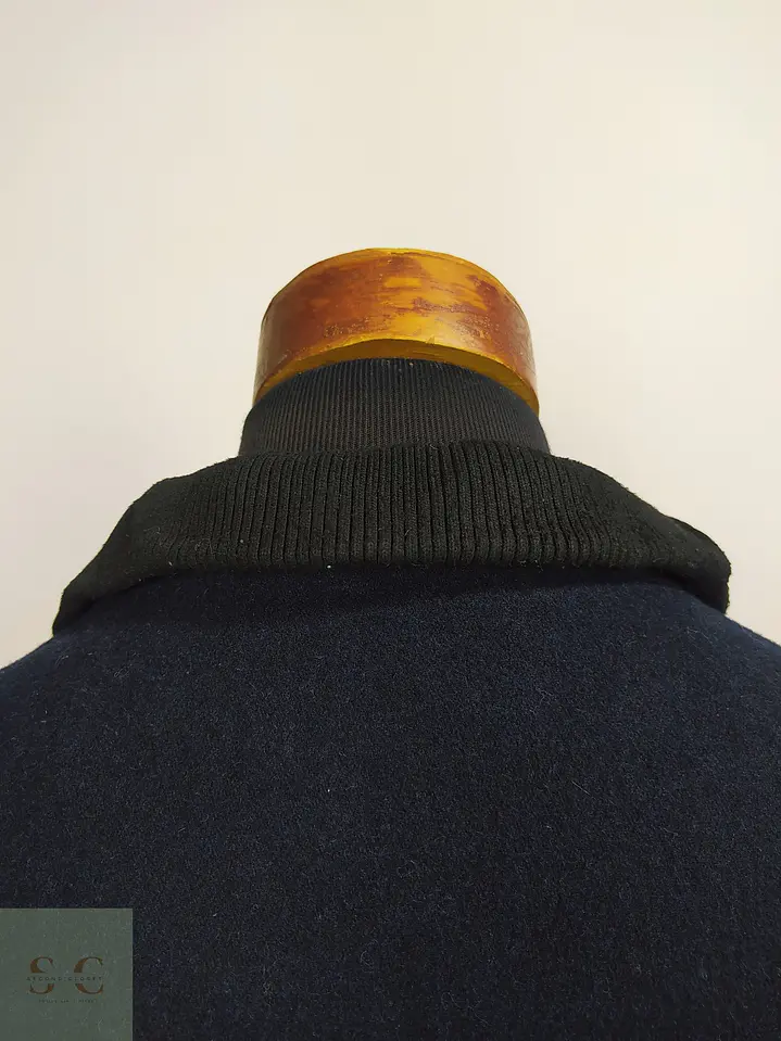 Chaqueta de Mezcla de Lana Azul Marino con Forro Acolchado Talla SM 11