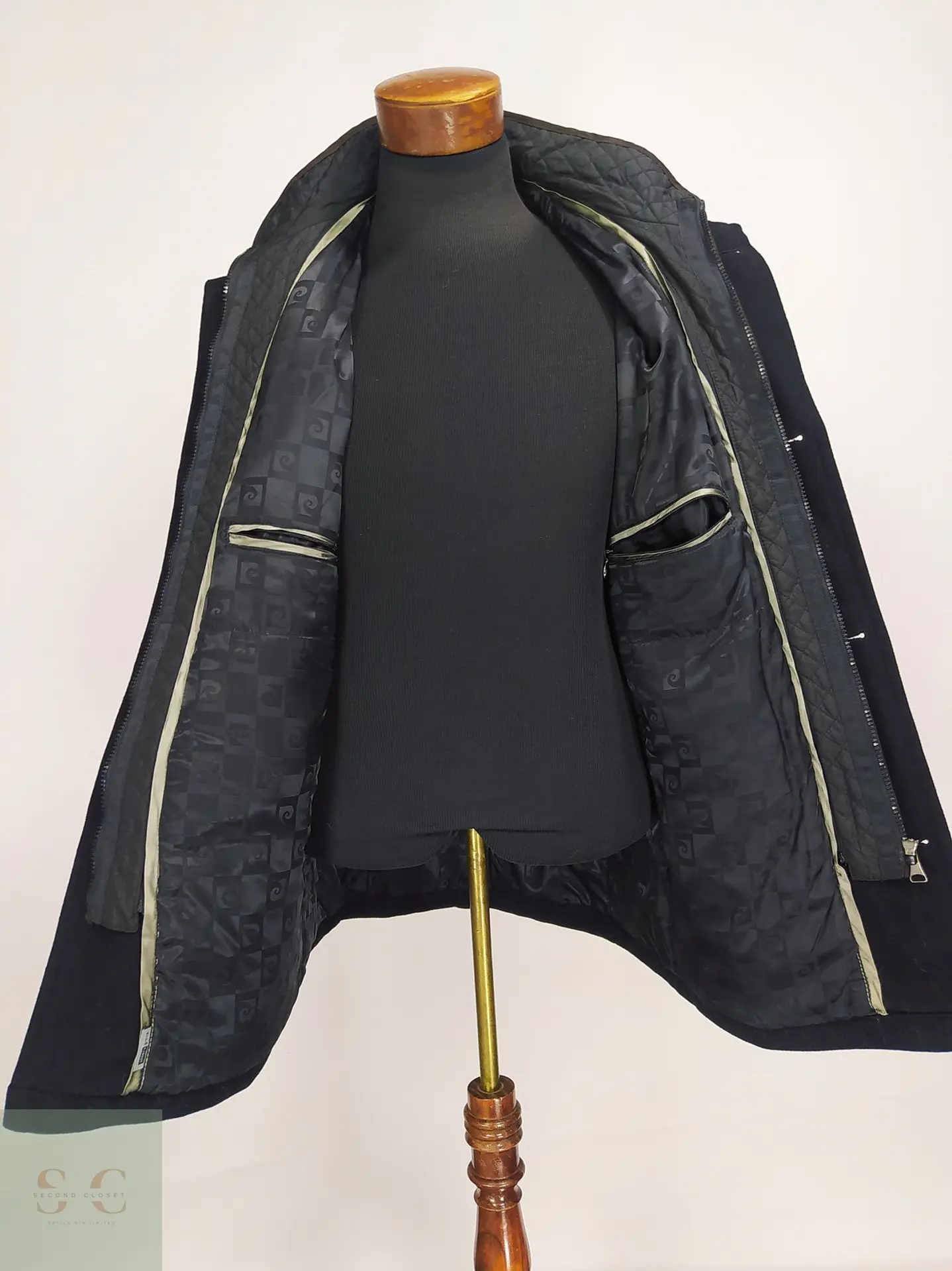 Abrigo Pierre Cardin París Negro con Pechera Acolchada Talla XL 6