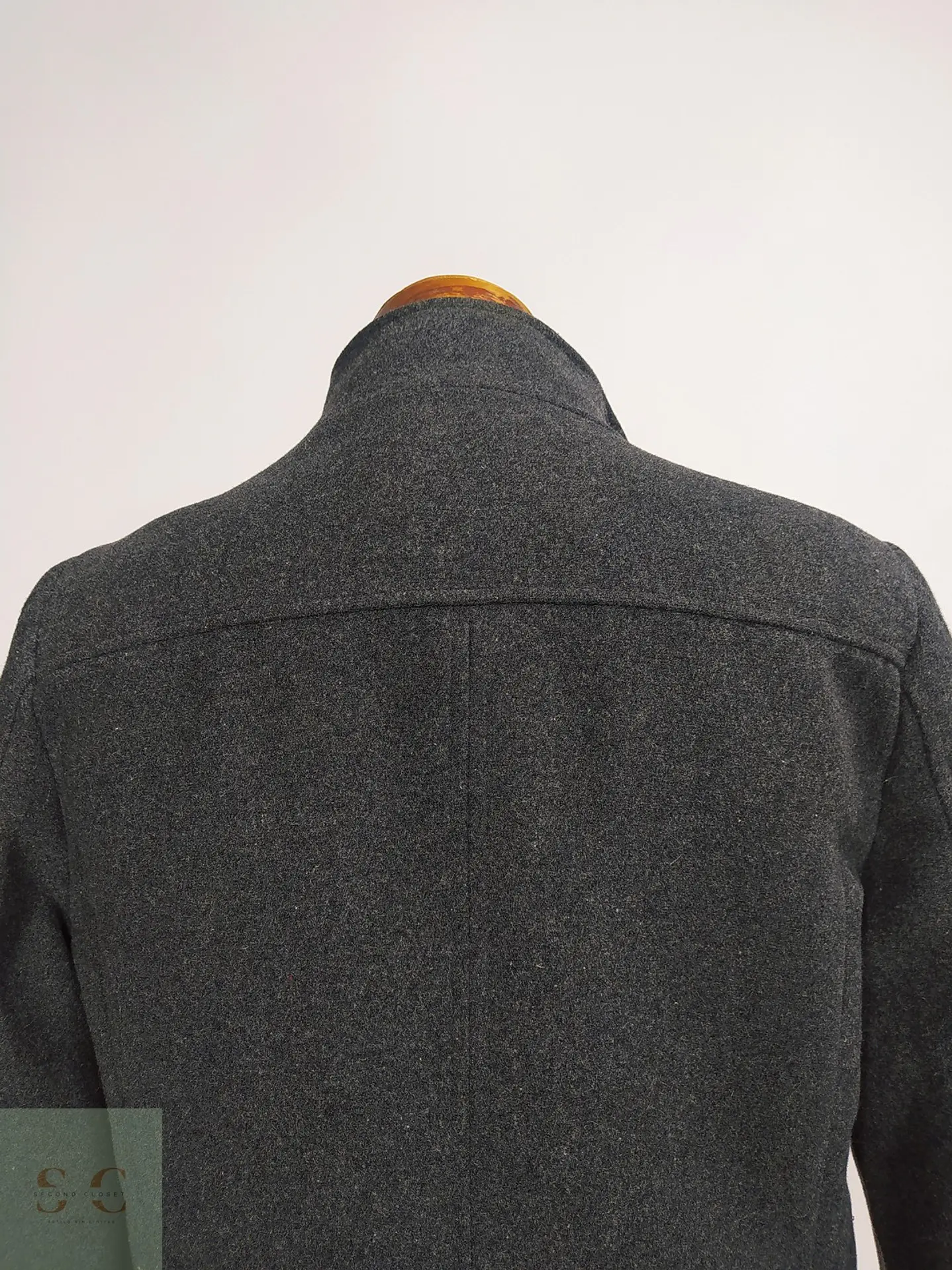 Abrigo Corto en Mezcla de Lana Gris Plomo con Cuello Alto Talla S 8