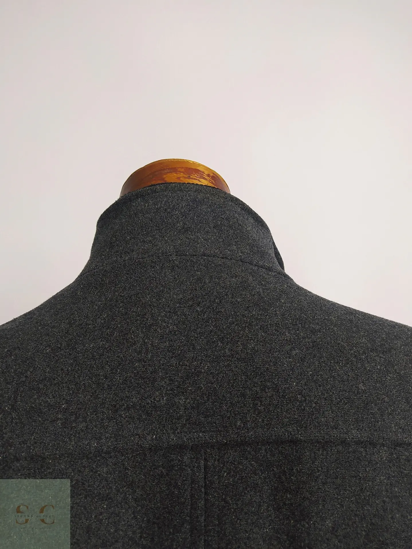 Abrigo Corto en Mezcla de Lana Gris Plomo con Cuello Alto Talla S 9