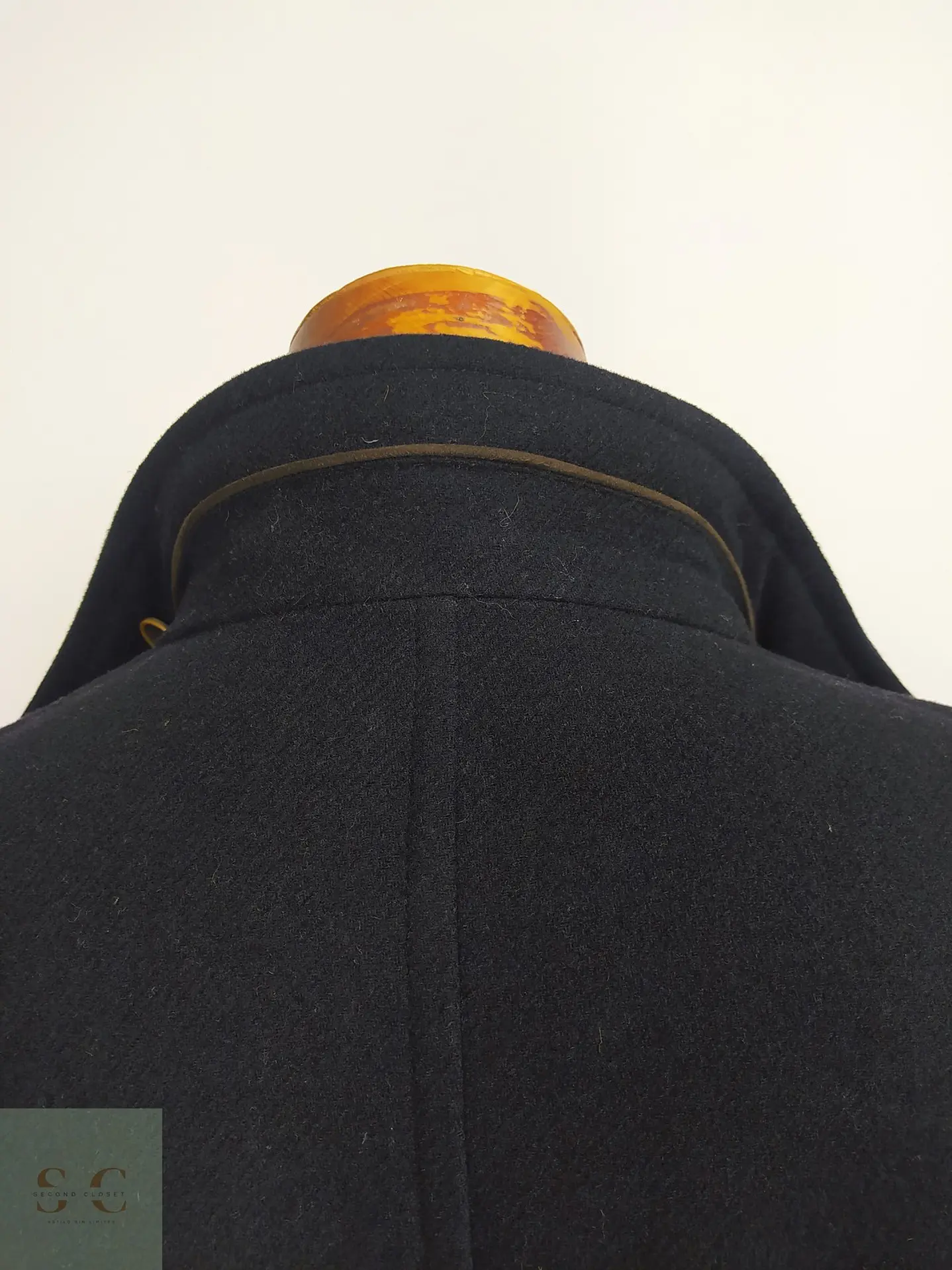 Abrigo Pierre Cardin París Negro con Pechera Acolchada Talla XL 10