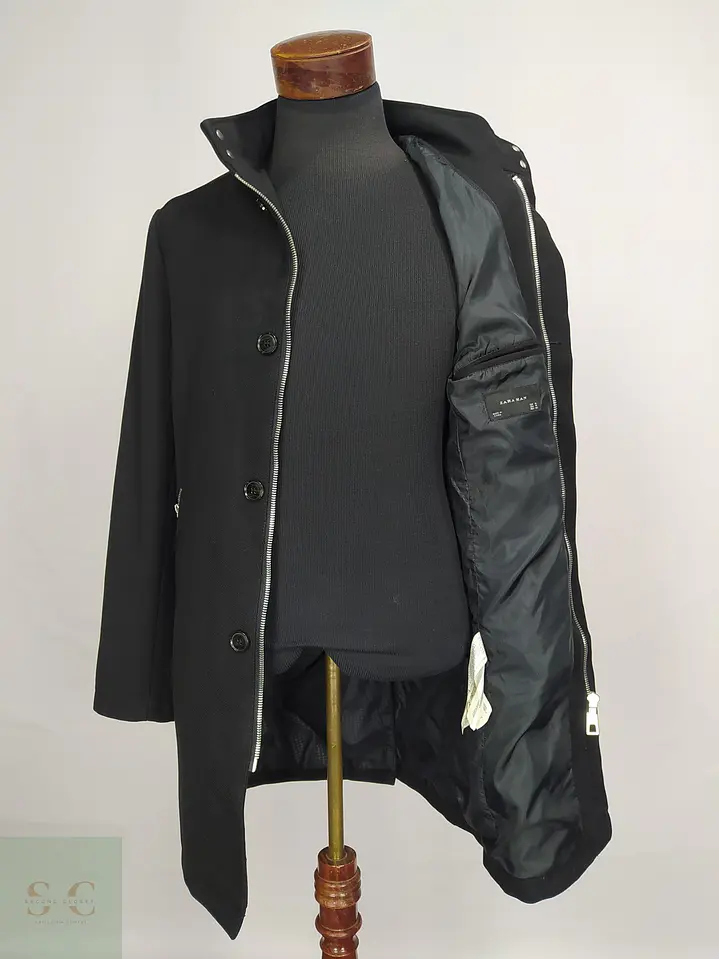 Abrigo Negro con Cuello Alto y Cierre Doble Zara Man Talla SM 9