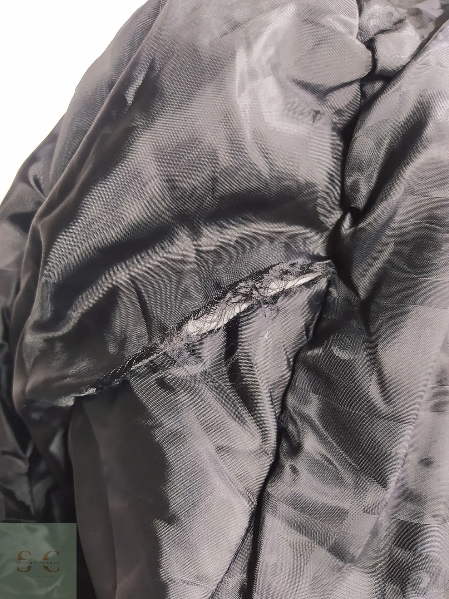 Abrigo Pierre Cardin París Negro con Pechera Acolchada Talla XL 12