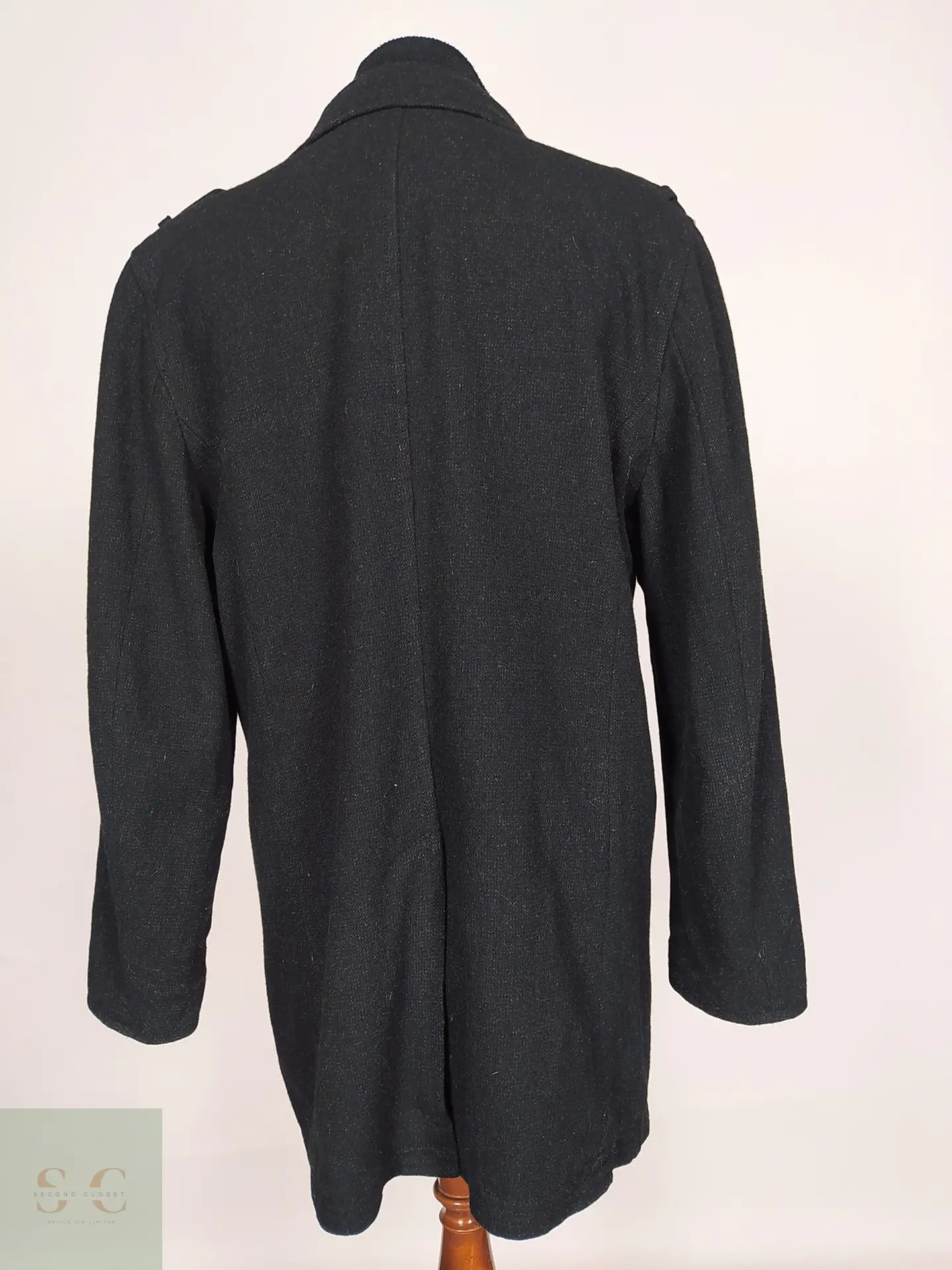 Abrigo de Mezcla de Lana Negro con Pechera Interna Angelo Litrico Talla L 10