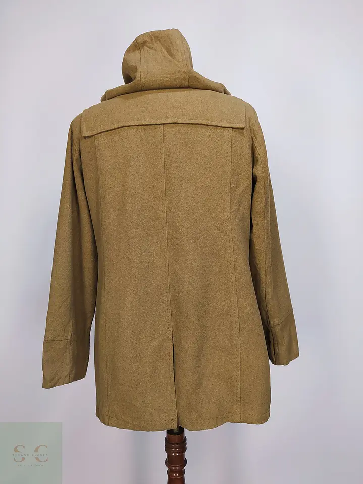Abrigo Montgomery Camel con Capucha NKD Talla S 10