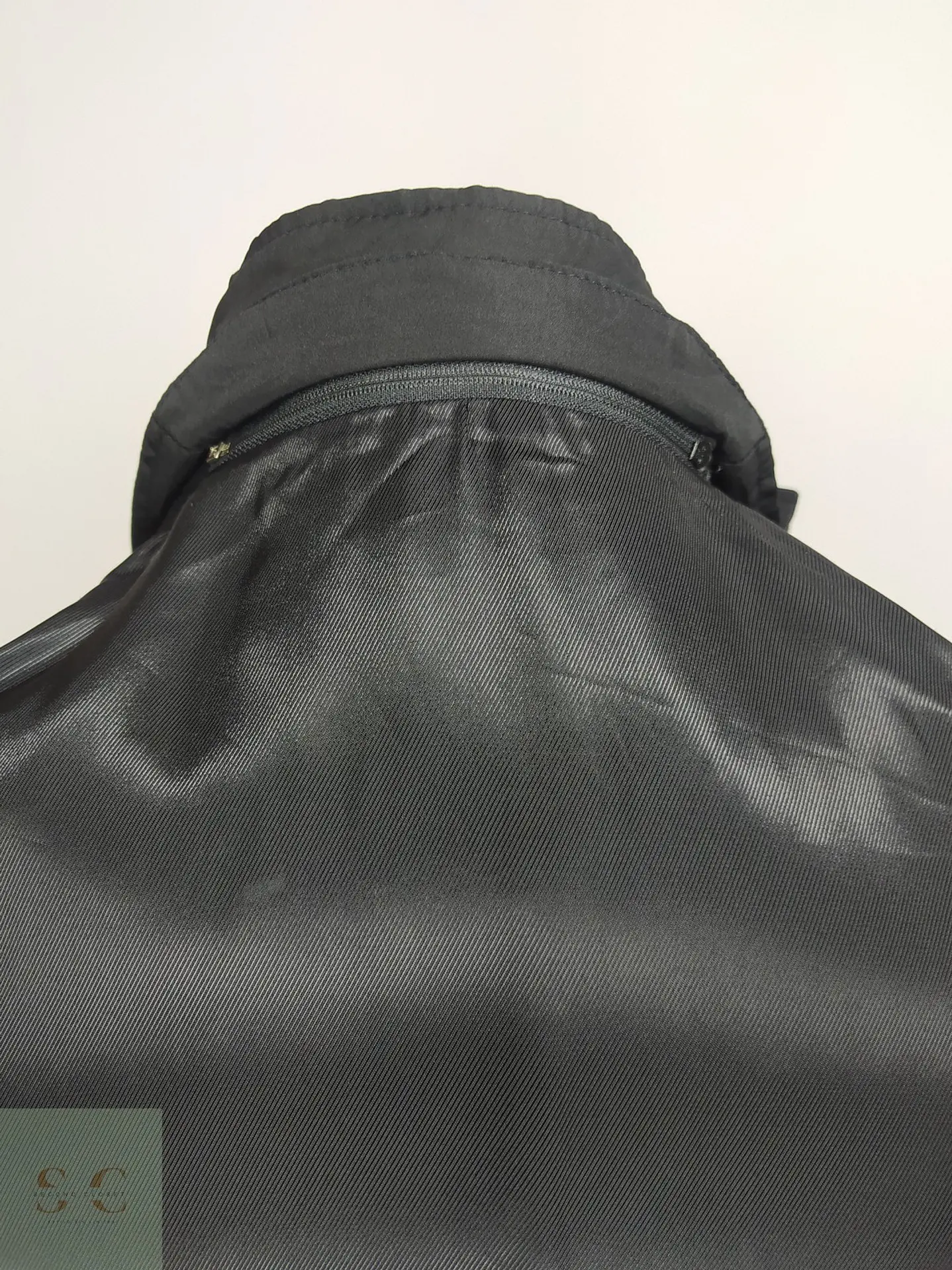 Abrigo Negro con Pechera Desmontable Milestone Talla M 15