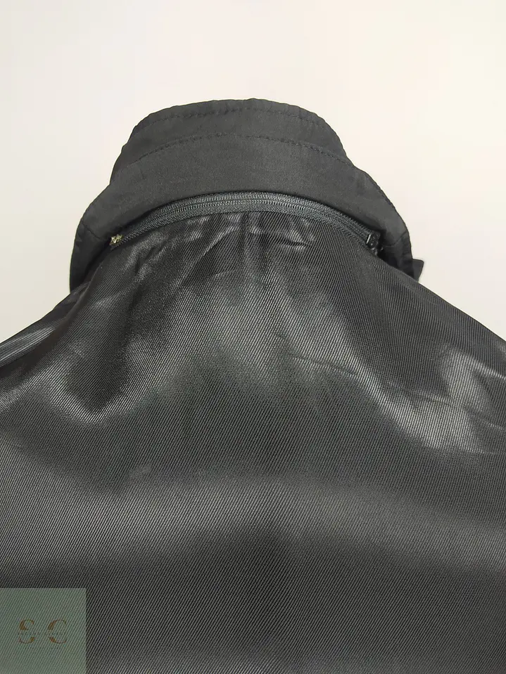 Abrigo Negro con Pechera Desmontable Milestone Talla M 15