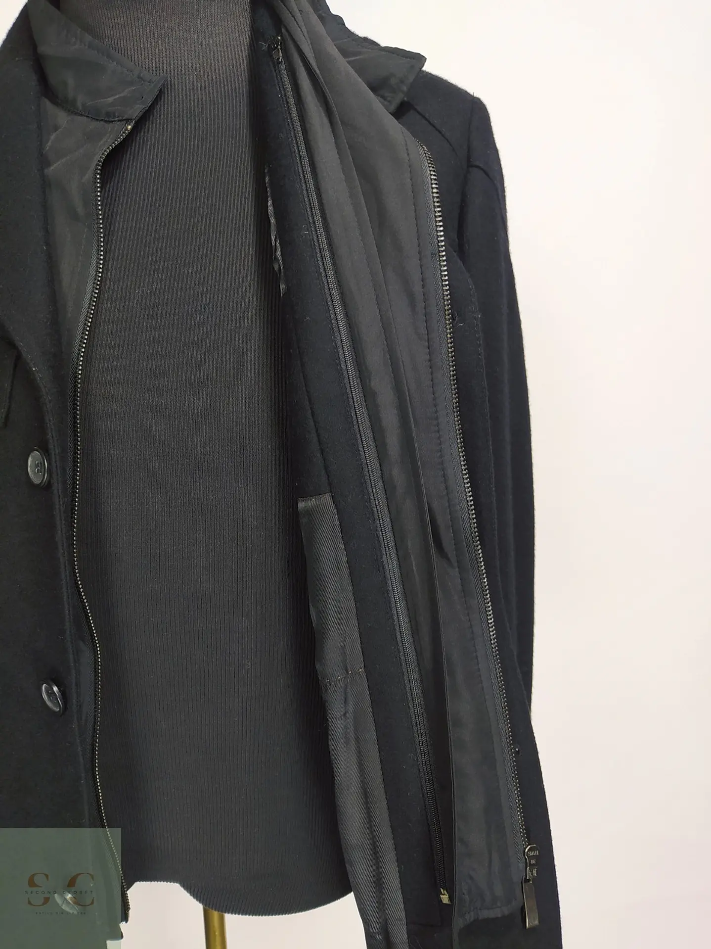Abrigo Negro con Pechera Desmontable Milestone Talla M 16