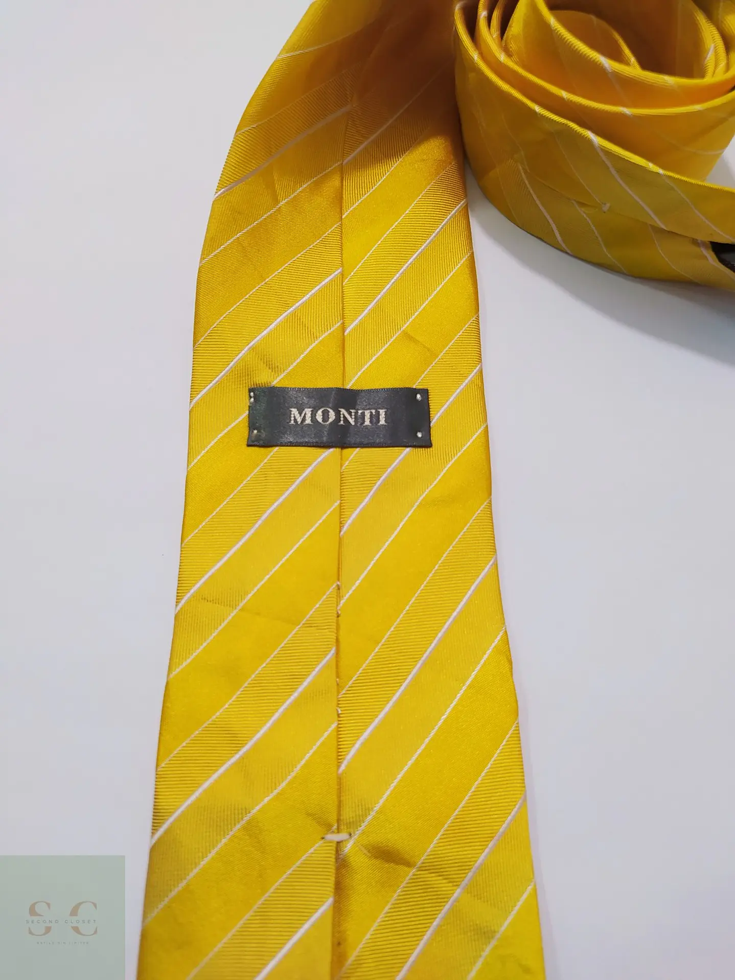 Corbata de Seda a Rayas Regimental Amarilla Monti 3