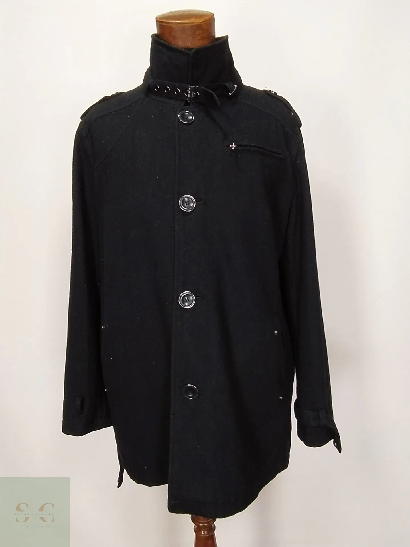 Abrigo Corto Estilo Militar con Cuello Ajustable Sean John Talla L 2