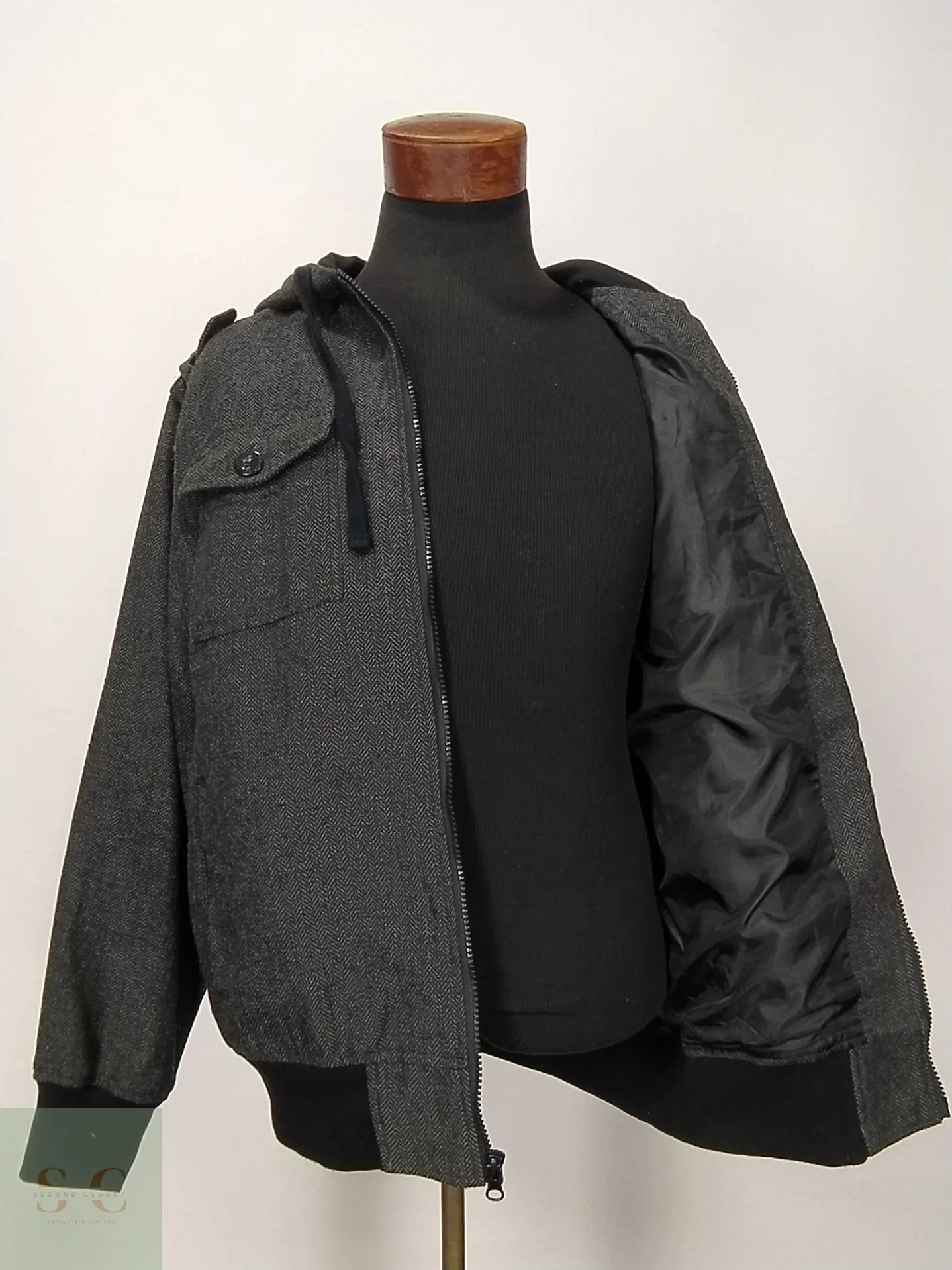 Chaqueta Bomber con Capucha en Tejido Espiga YAGO Talla L 5