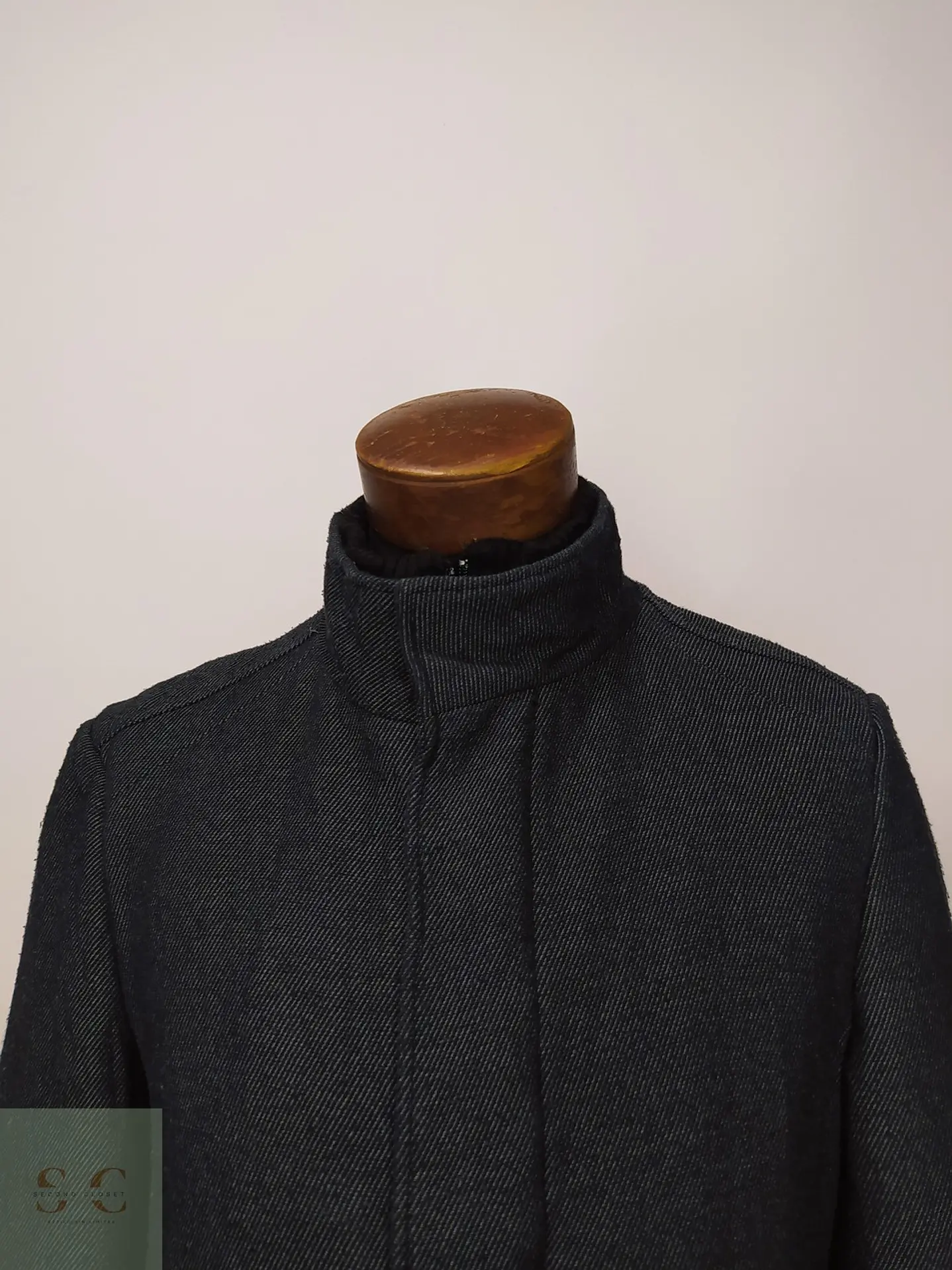Abrigo Largo Plomo Estructurado con Cuello Alto Zara Talla SM 4