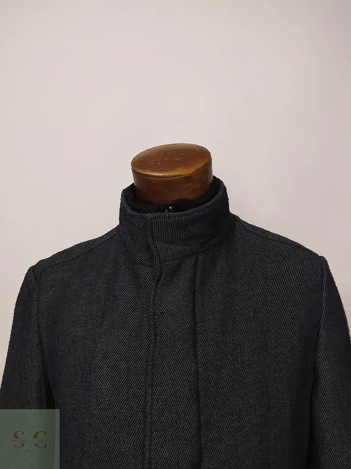 Abrigo Largo Plomo Estructurado con Cuello Alto Zara Talla SM 4