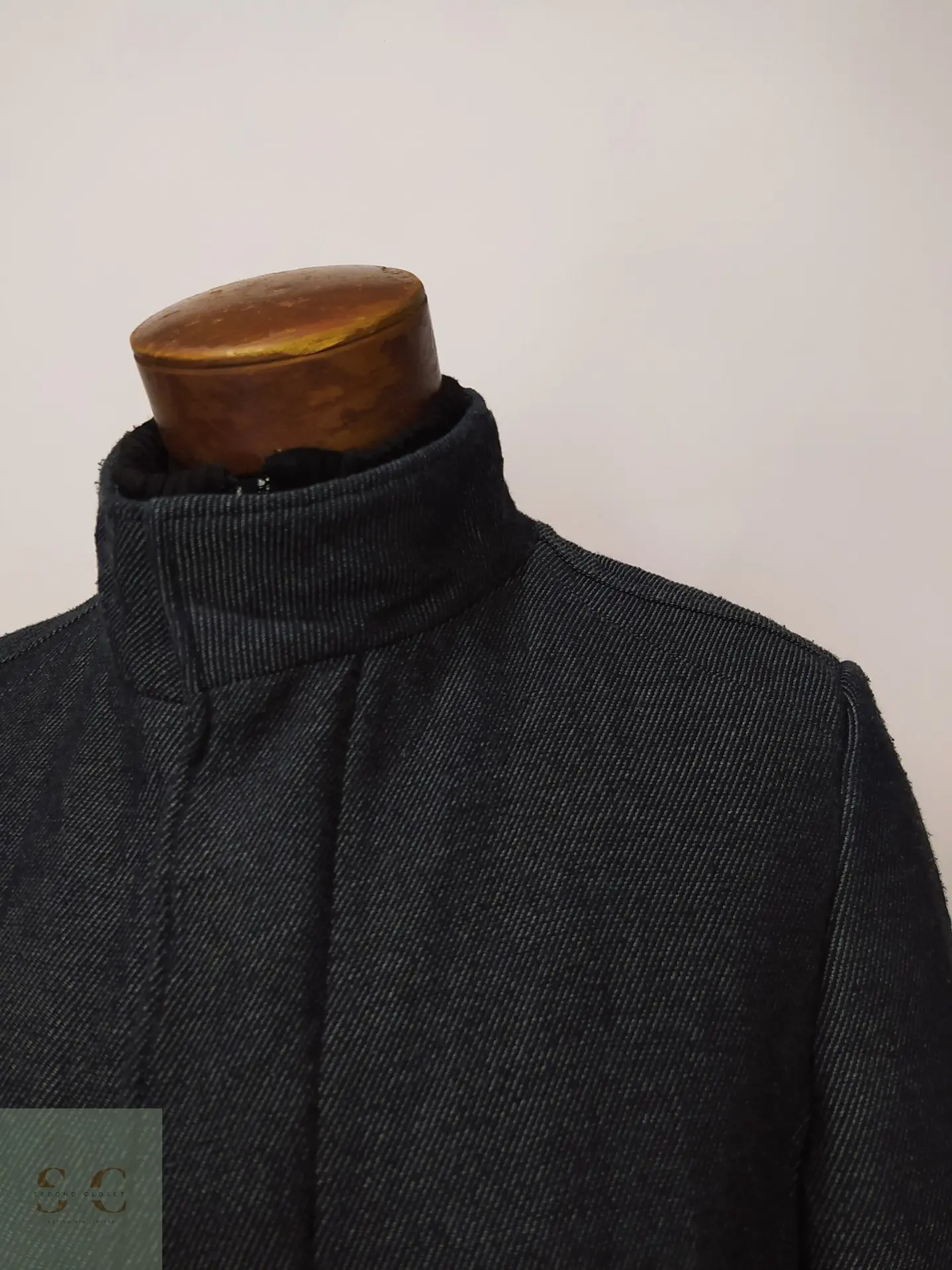 Abrigo Largo Plomo Estructurado con Cuello Alto Zara Talla SM 5