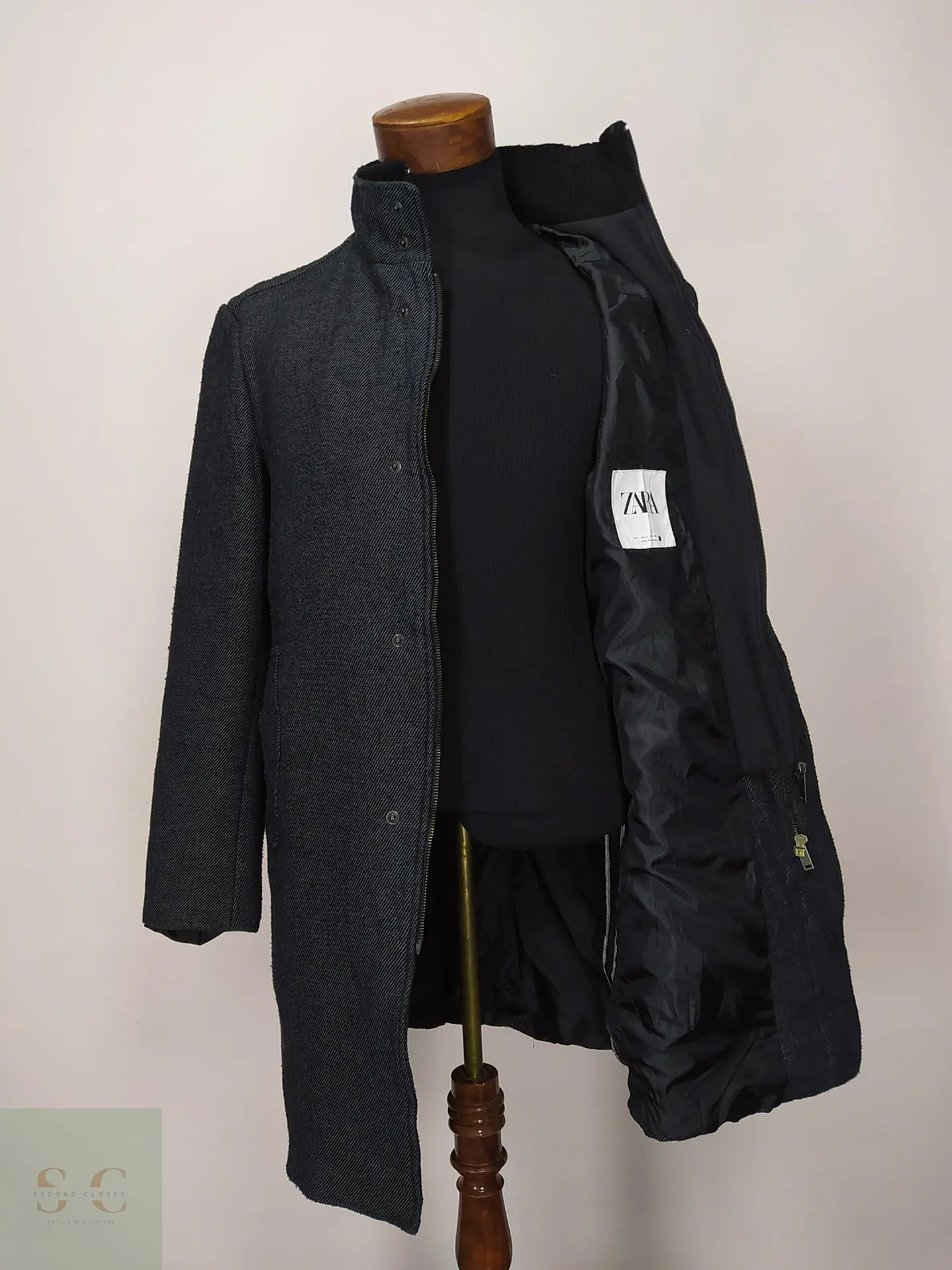 Abrigo Largo Plomo Estructurado con Cuello Alto Zara Talla SM 7
