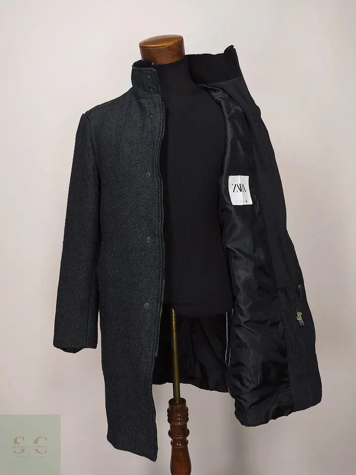 Abrigo Largo Plomo Estructurado con Cuello Alto Zara Talla SM 7