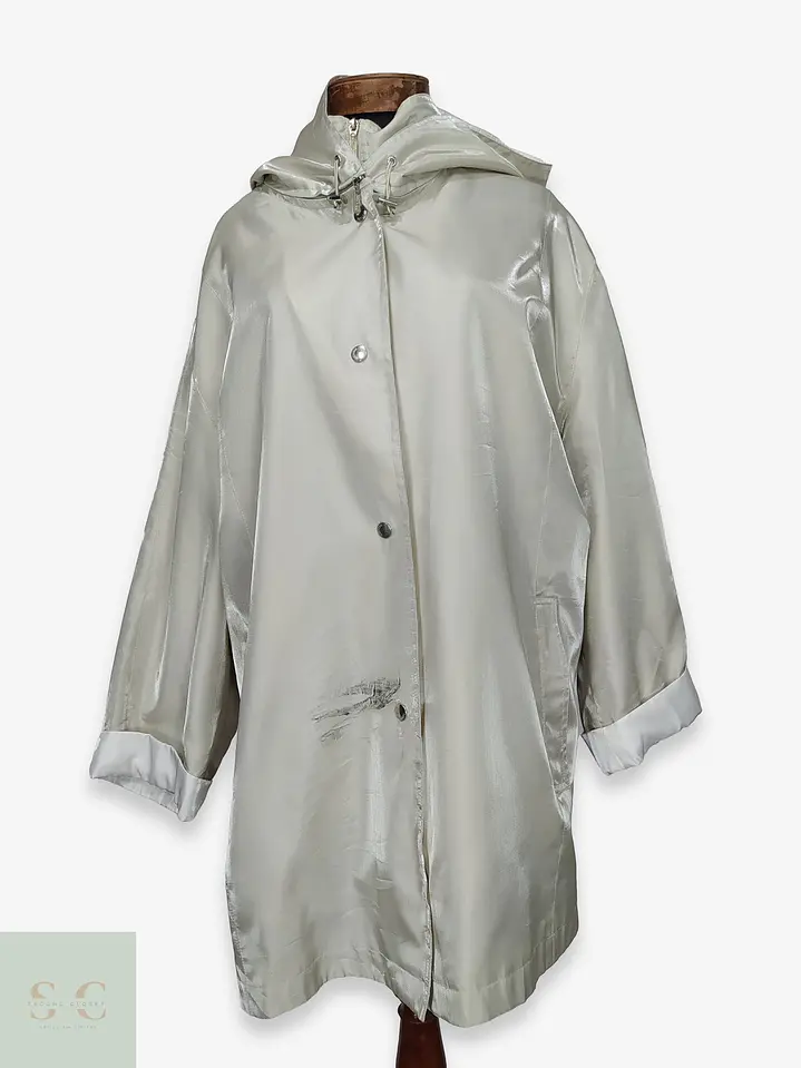 Trench Impermeable Blanco Perla Satinado con Capucha Thea Talla 2XL 1