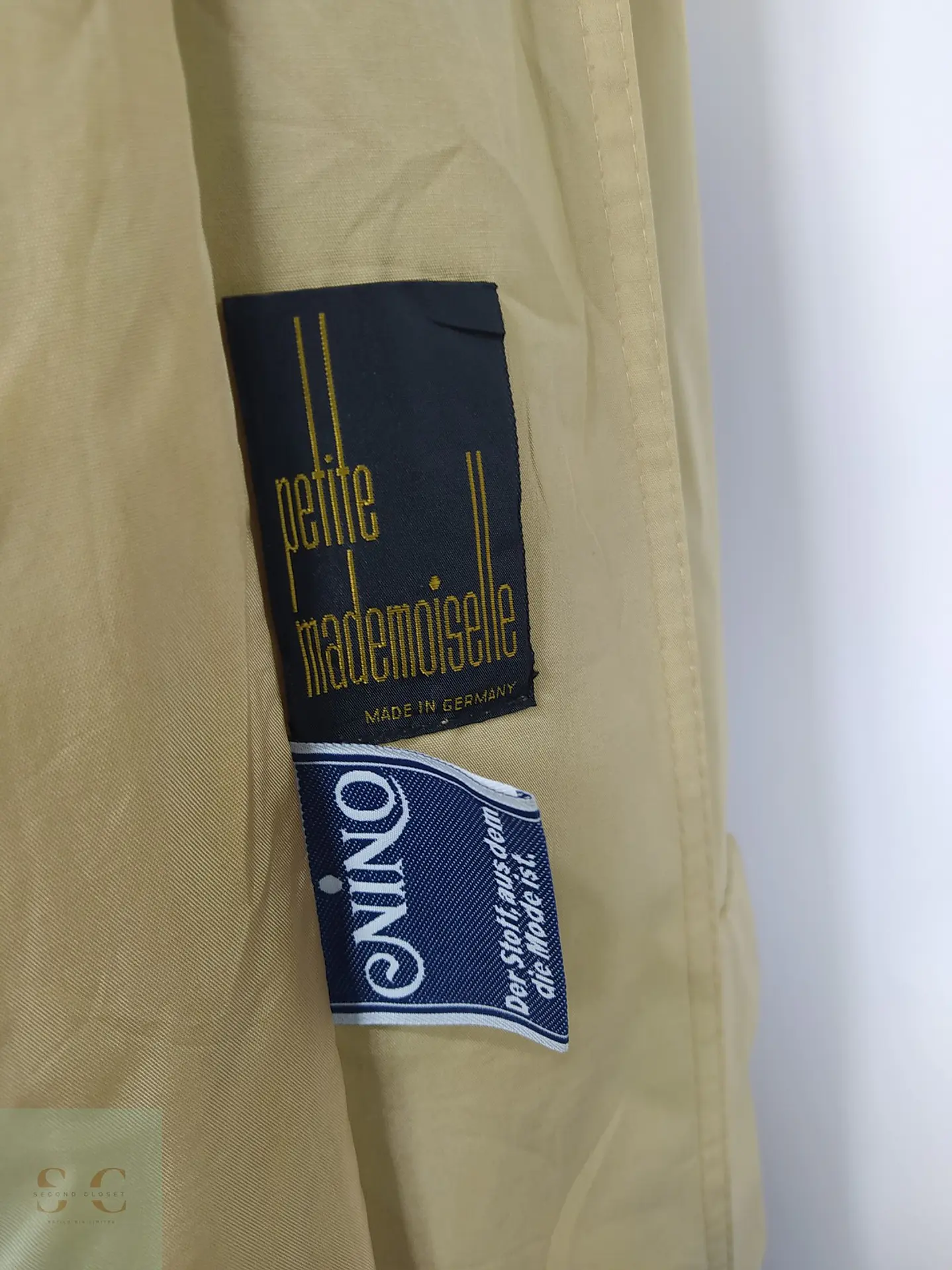 Trench Clásico Beige Petite Mademoiselle Made in Germany Talla SM 6