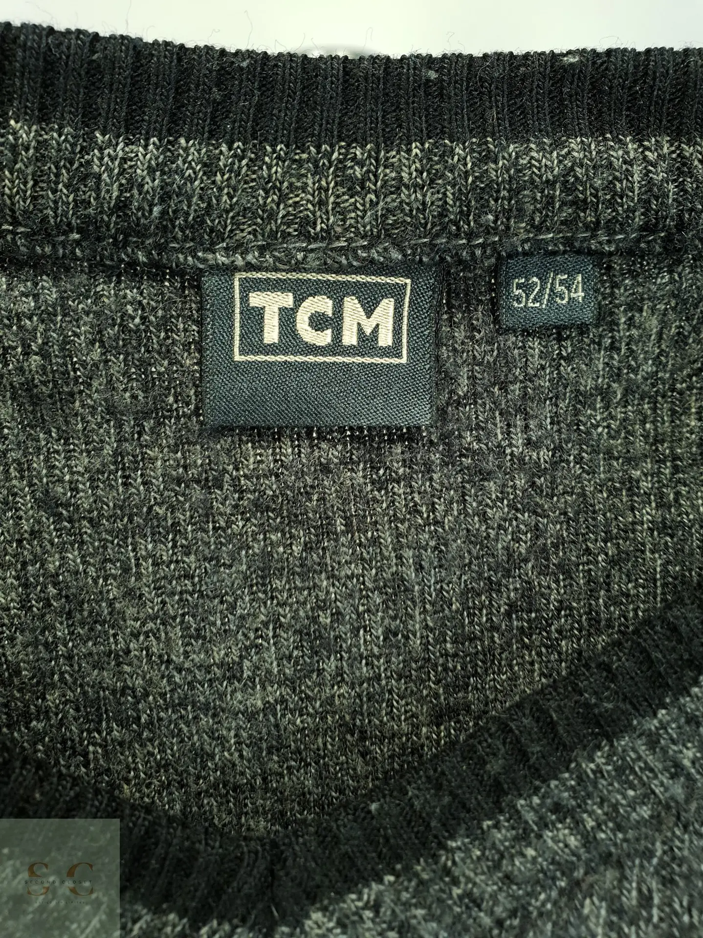 Suéter de Lana Merino con Diseño a Franjas y Escote en V TCM Talla LXL 3