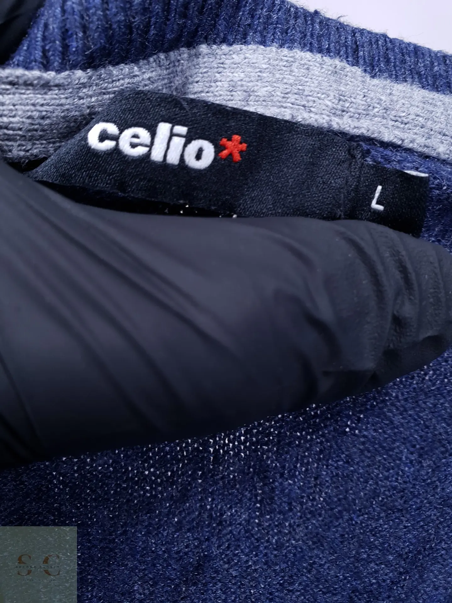 Suéter Cuello en V Azul Marino Celio Talla ML 4