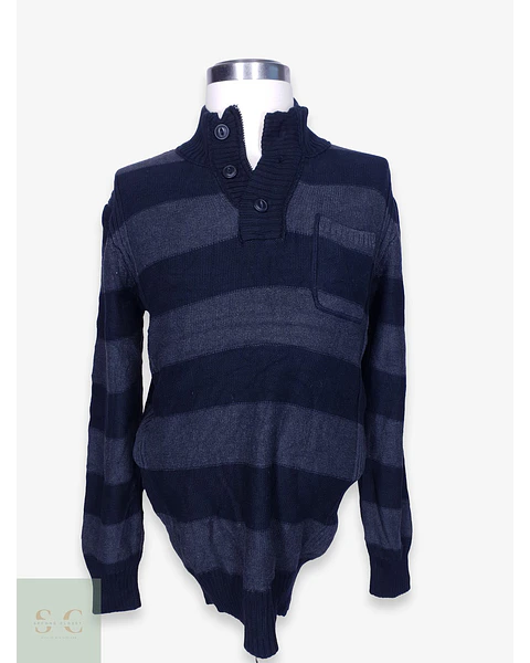 Suéter a Rayas con Cuello Alto Cierre y Botones Clockhouse Talla L
