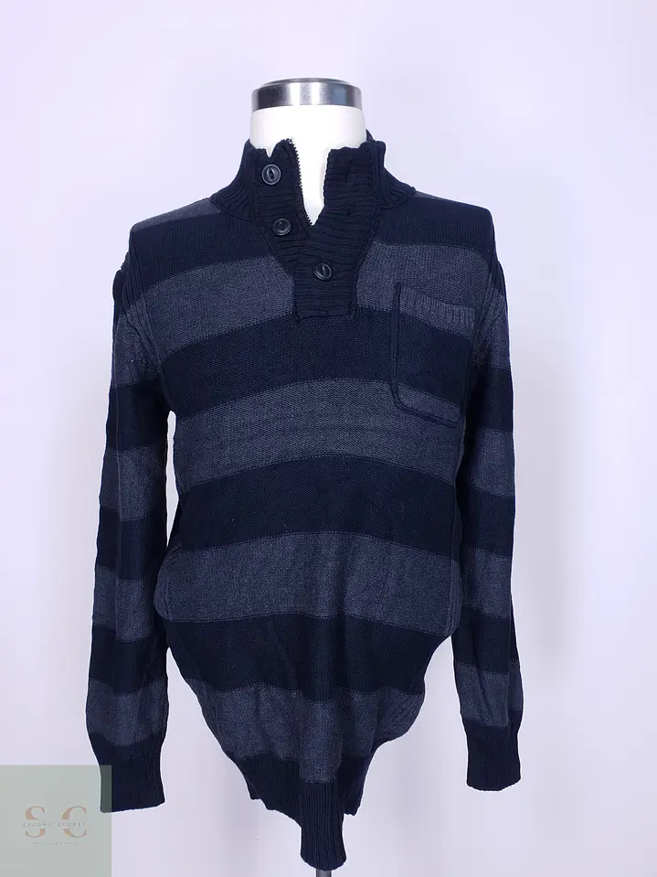 Suéter a Rayas con Cuello Alto Cierre y Botones Clockhouse Talla L 2