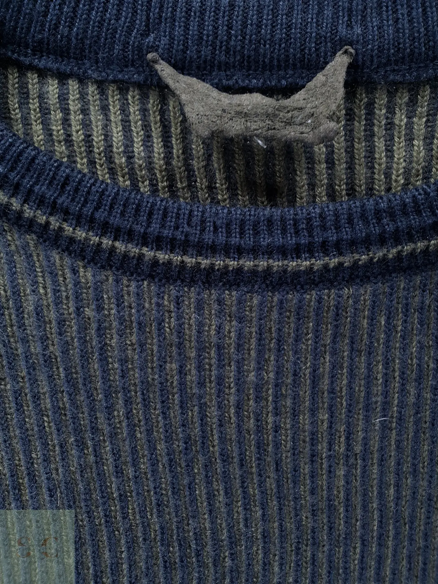 Suéter de Lana Acanalado Bicolor Cuello Redondo Talla LXL 3