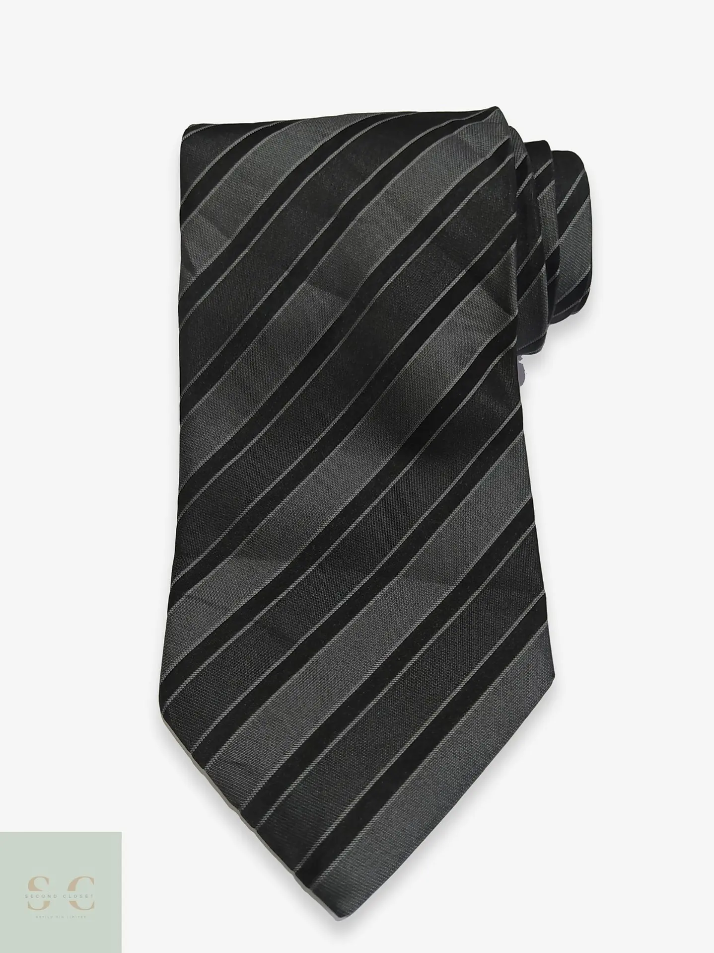 Corbata a Rayas Regimental Monocromática Gris y Negra 1