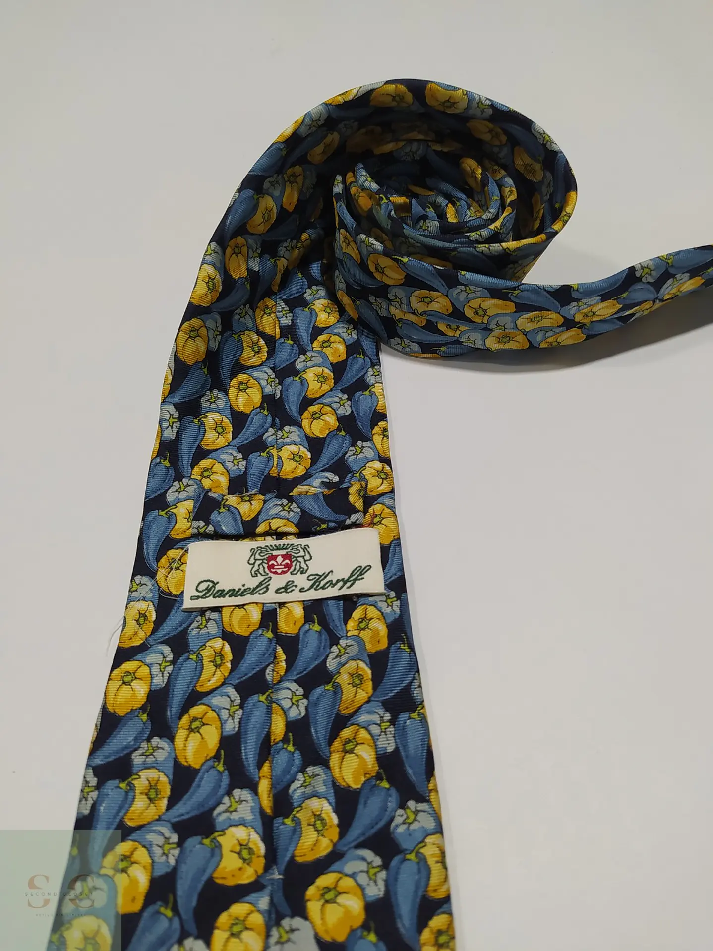 Corbata de Seda Natural Daniels & Korff con Estampado Temático de Pimientos 2