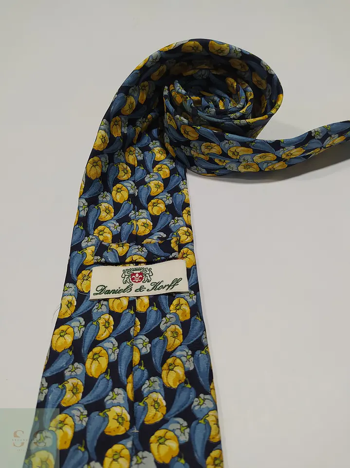 Corbata de Seda Natural Daniels & Korff con Estampado Temático de Pimientos 2