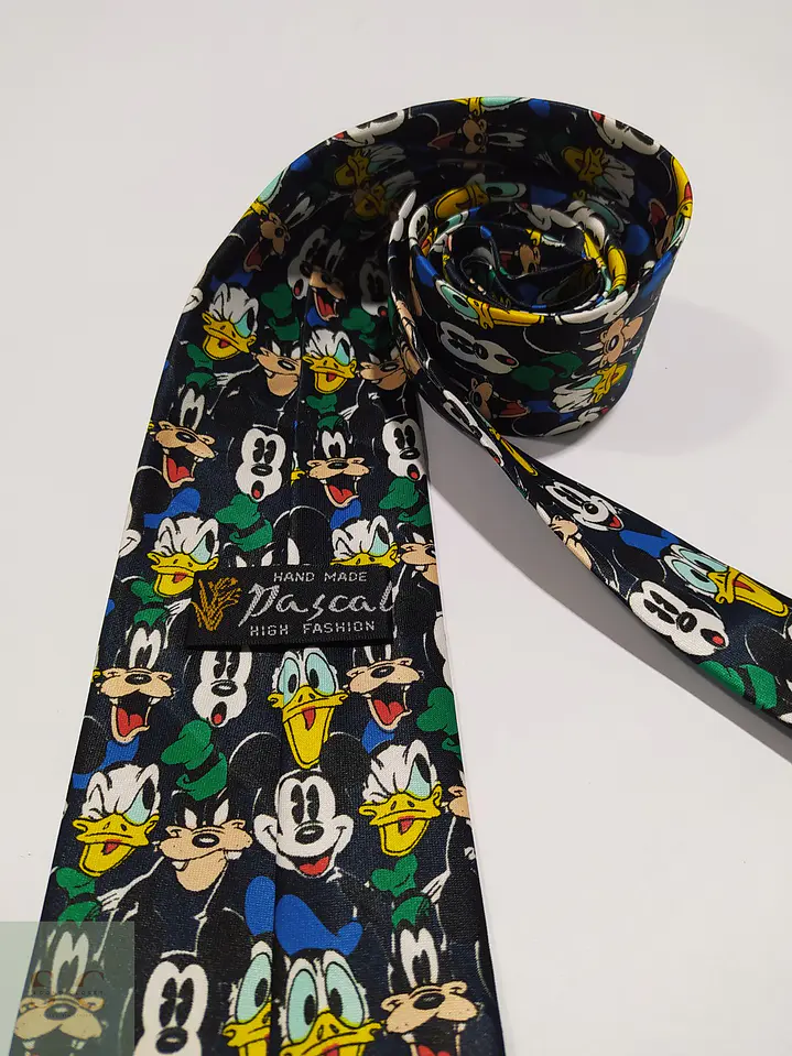 Corbata Vintage Estampada Personajes Disney - Pascal High Fashion 2
