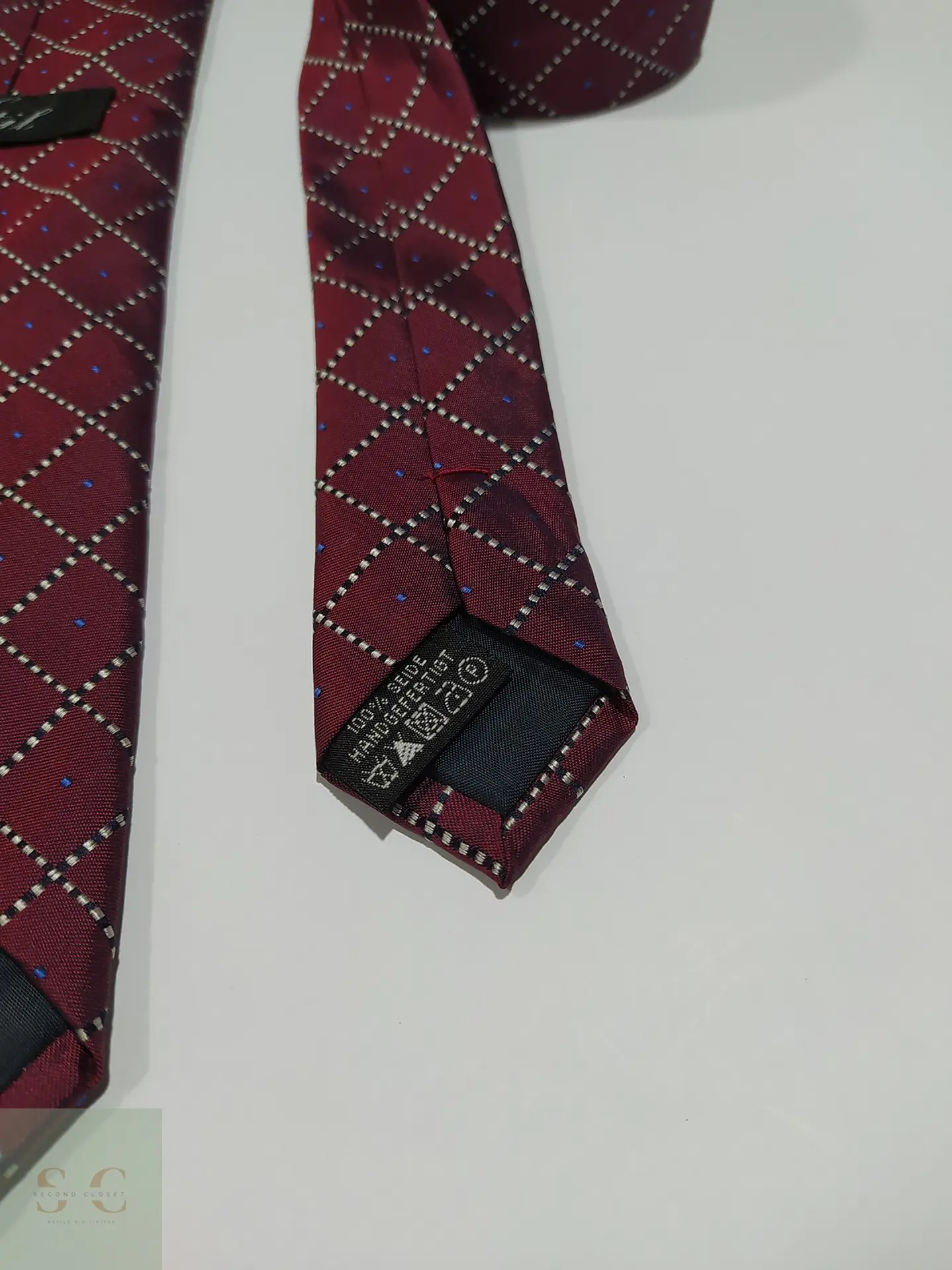 Corbata de Seda Borgoña con Patrón Geométrico de Diamantes Stil 3